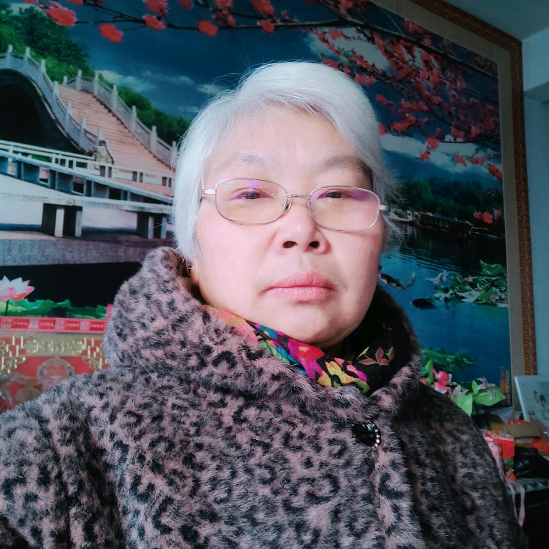 语*妍奶奶