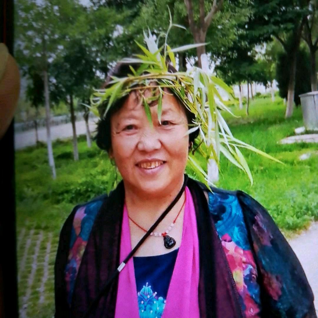 小豆子奶奶《好物在橱窗》