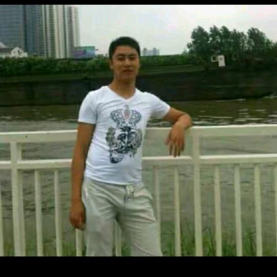 爱钓鱼🐟小男孩
