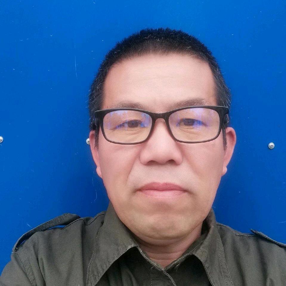 新疆开心快乐老兵一哥