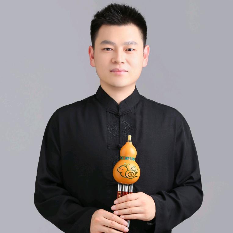 伟伟老师葫芦丝