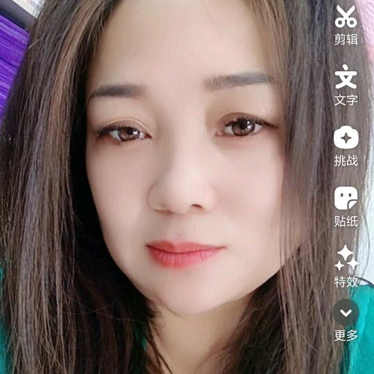 擦肩而过.