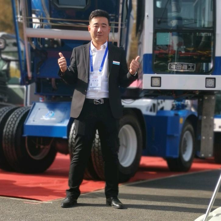 海田自动上料搅拌车