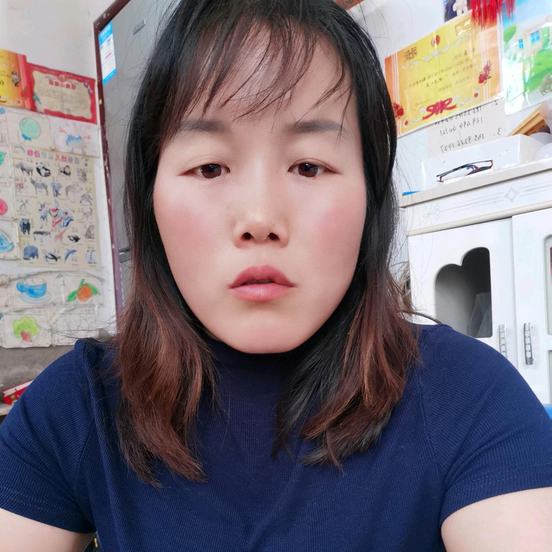 莉莉