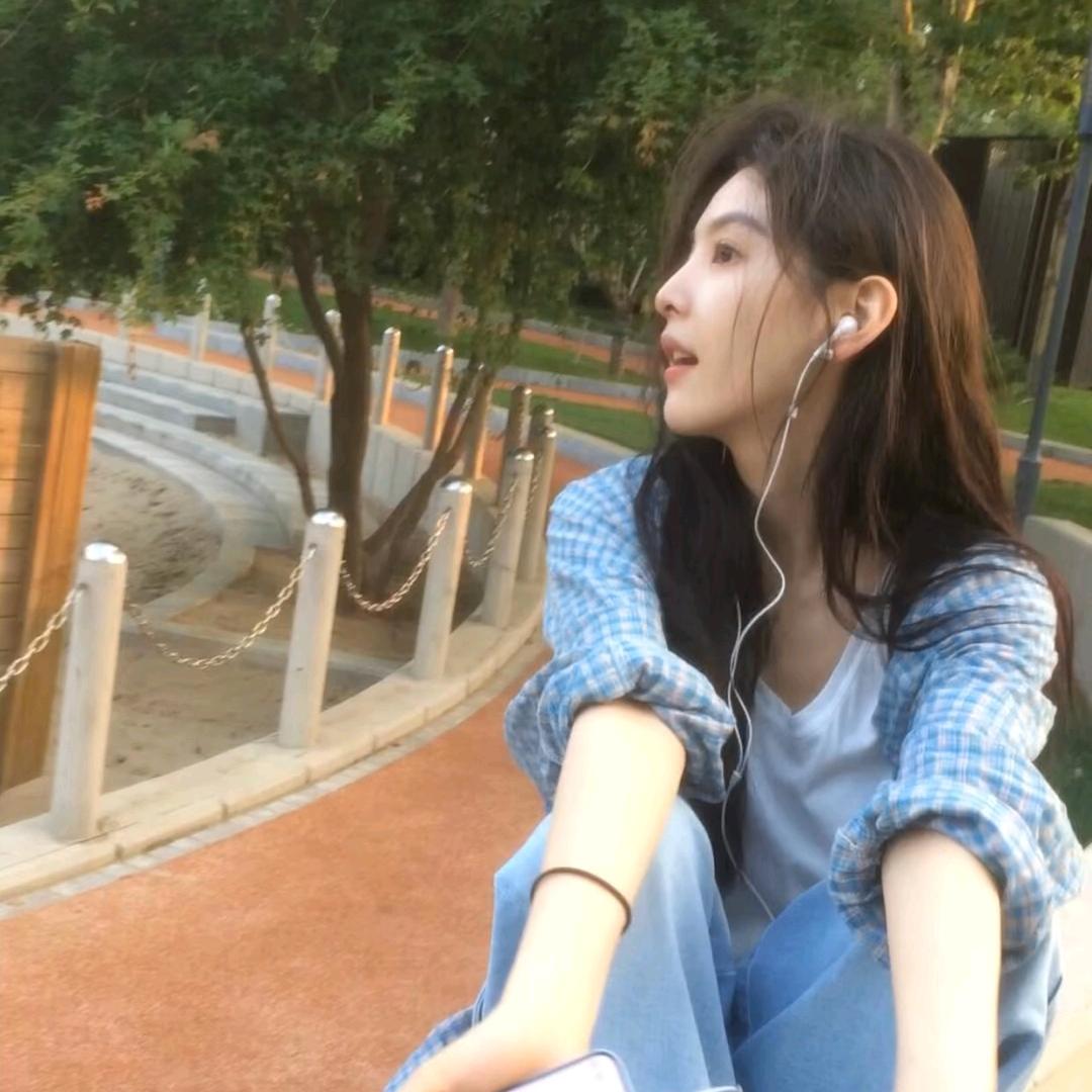 ༨.༢༧☘️