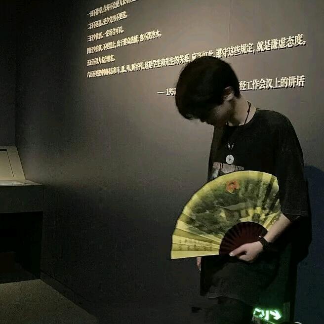 懒回顾头像