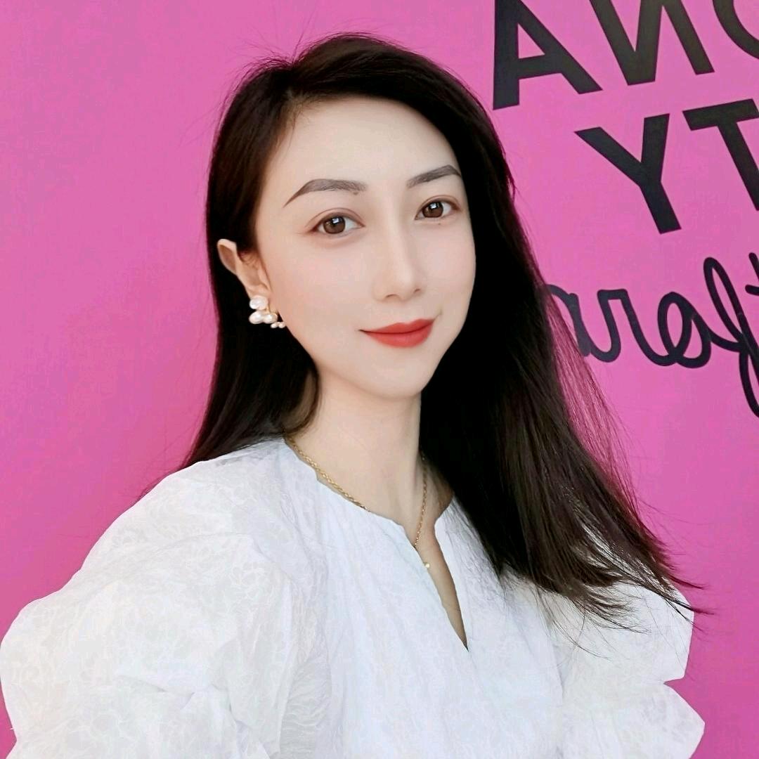 莹莹吖