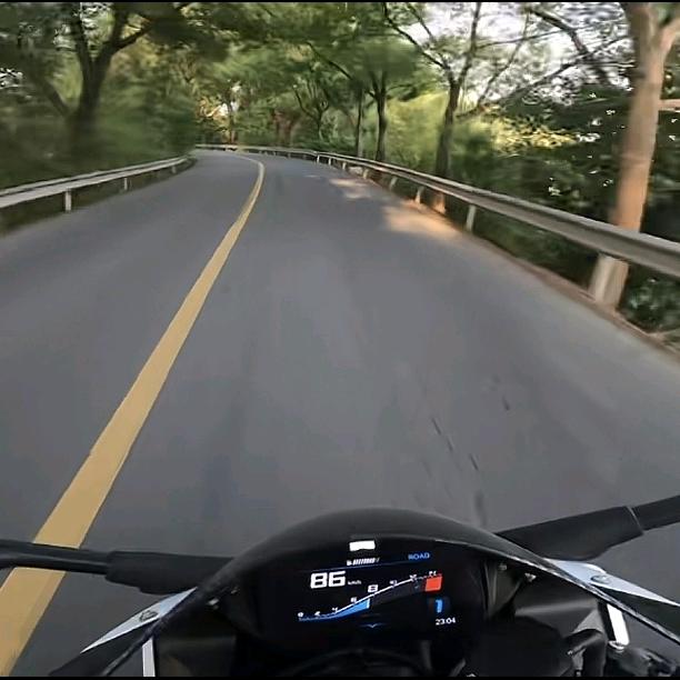 修 言ԅ(¯㉨¯ԅ)
