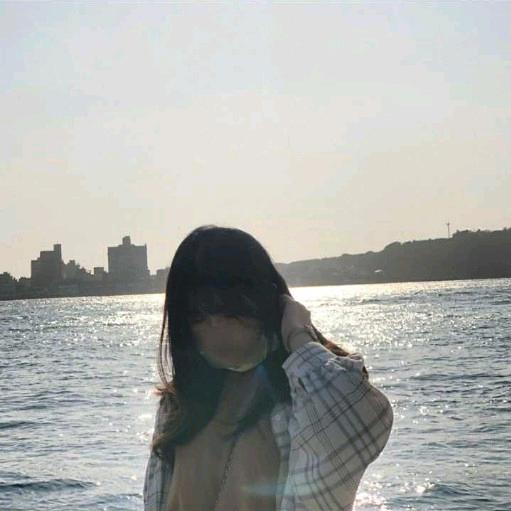 黑色幽喵༊