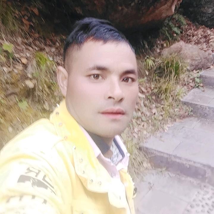 爱情🌺🌺🍒🌿💐有没有人