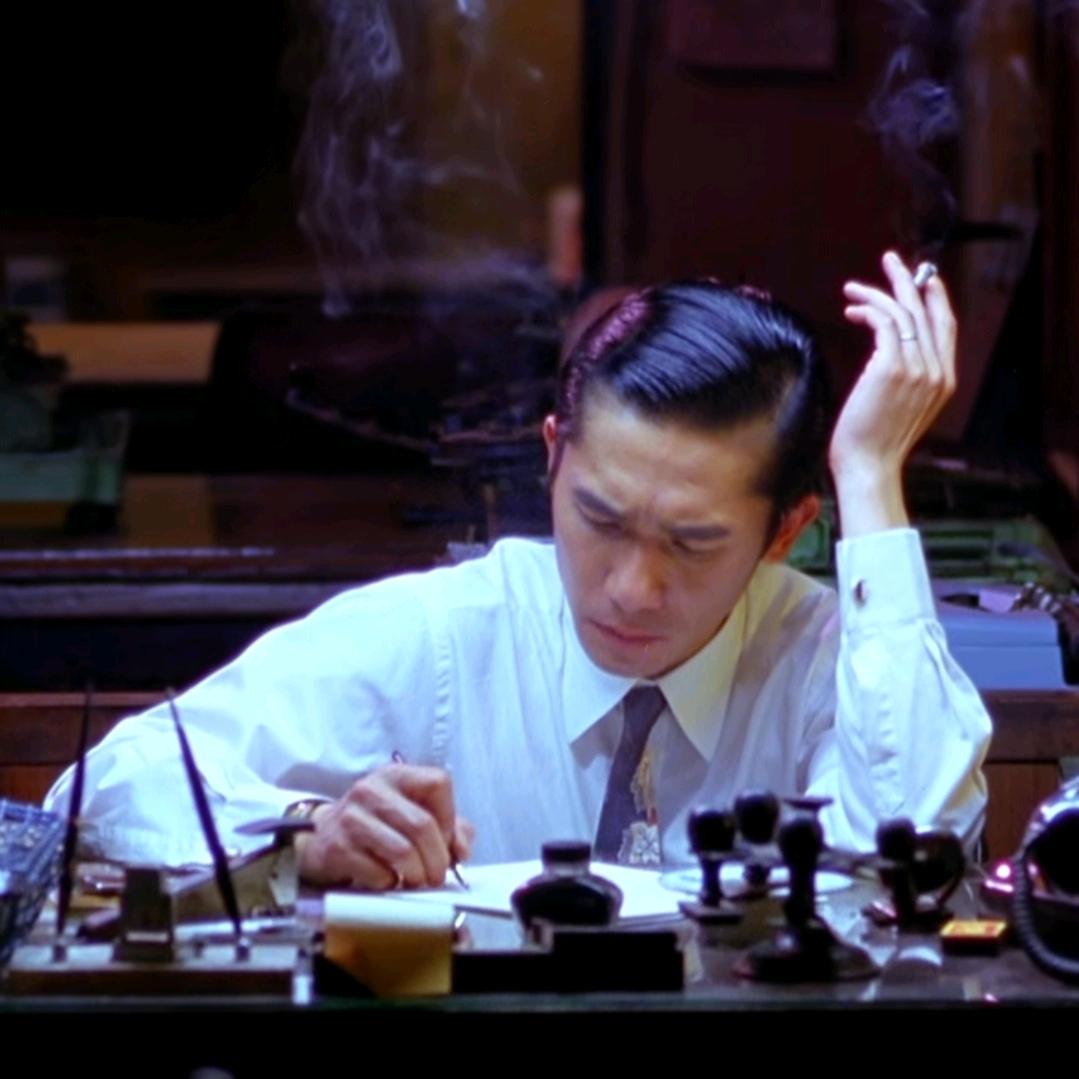 先生只在夜里写作