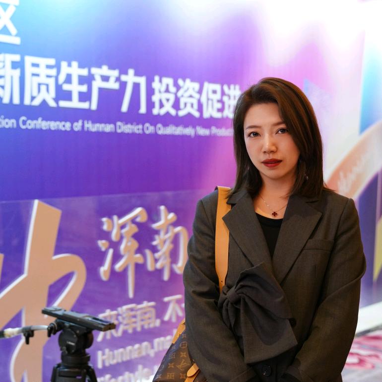 我那超拼的老板姐儿