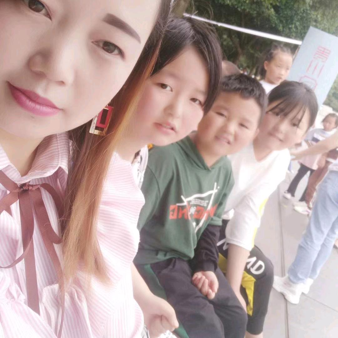 冰冰（单亲妈妈）