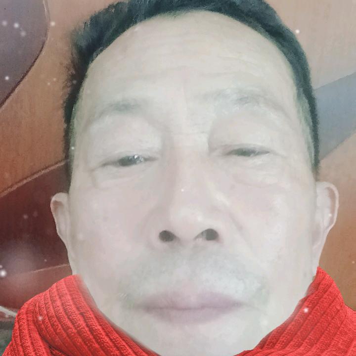 天高云淡