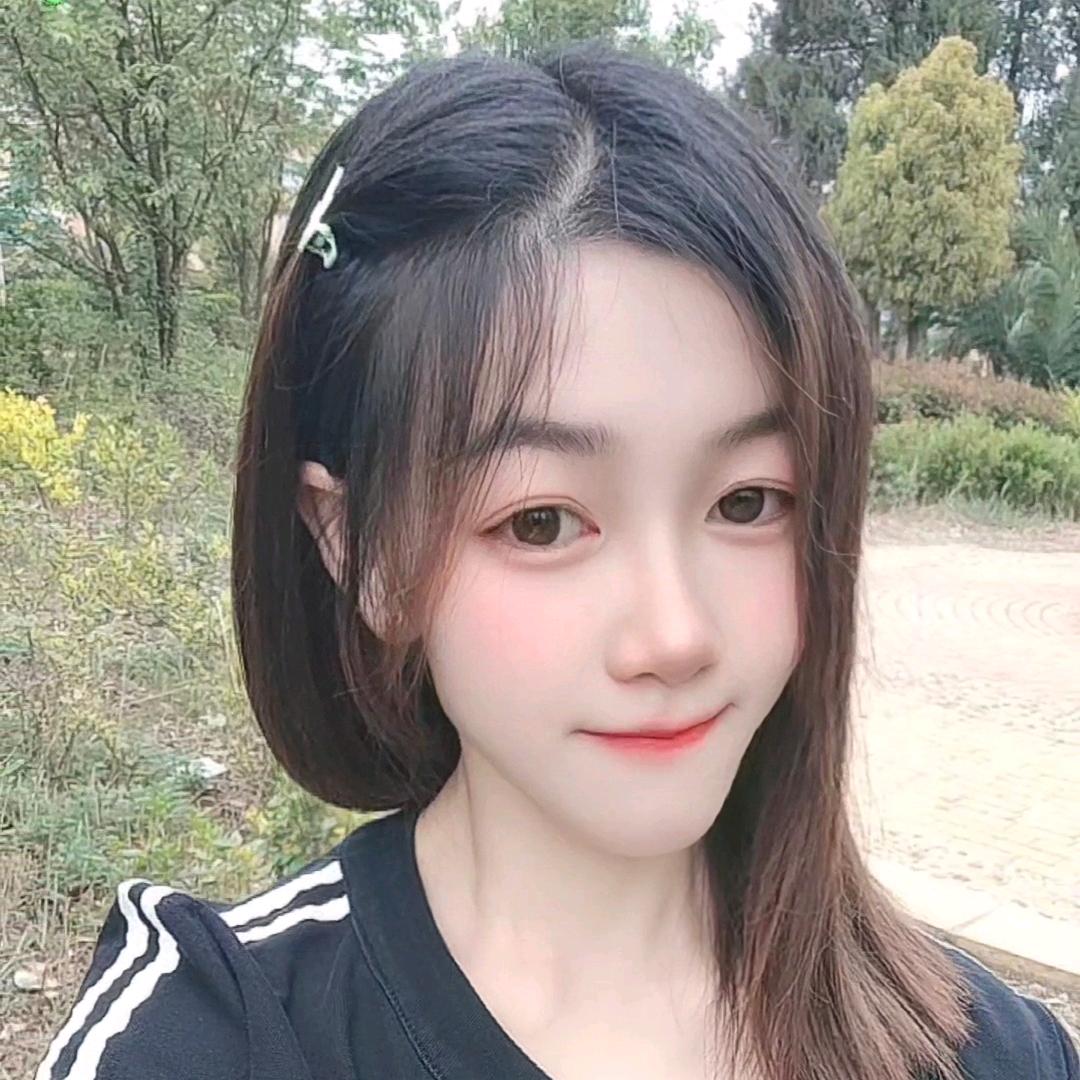 莹莹吖