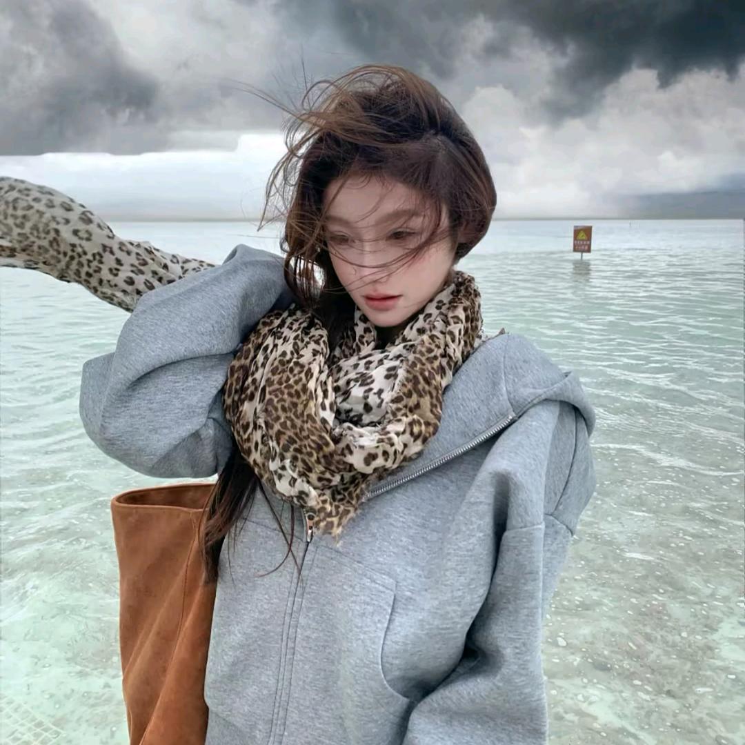 佳子.