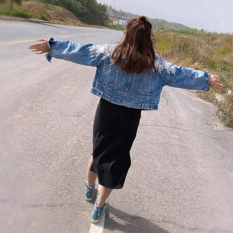 在西峡卖旗袍的露露