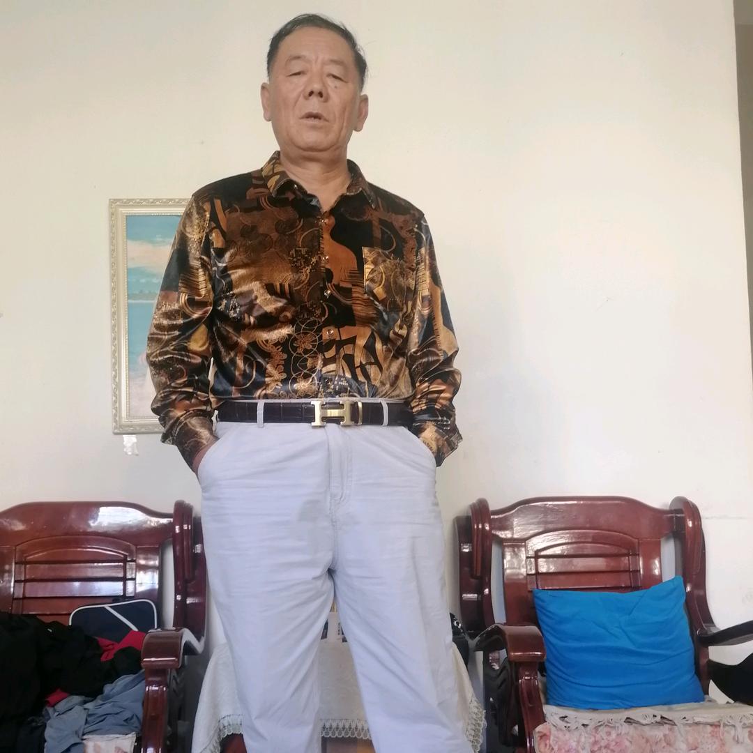 秦万珍