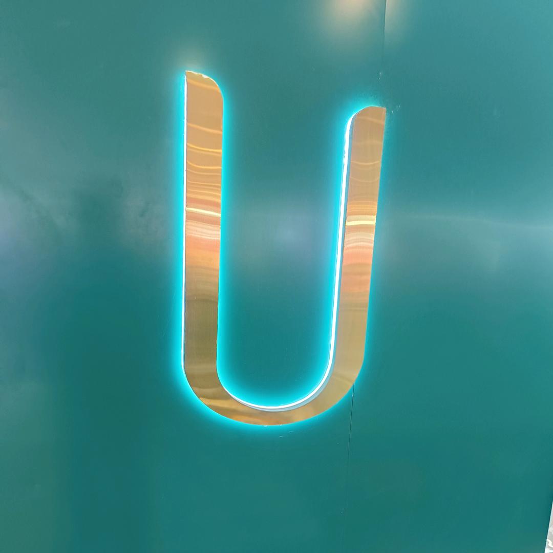 u发