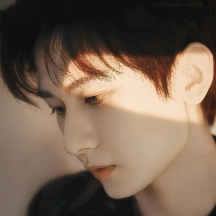 美女也会ᵉᵐᵒ