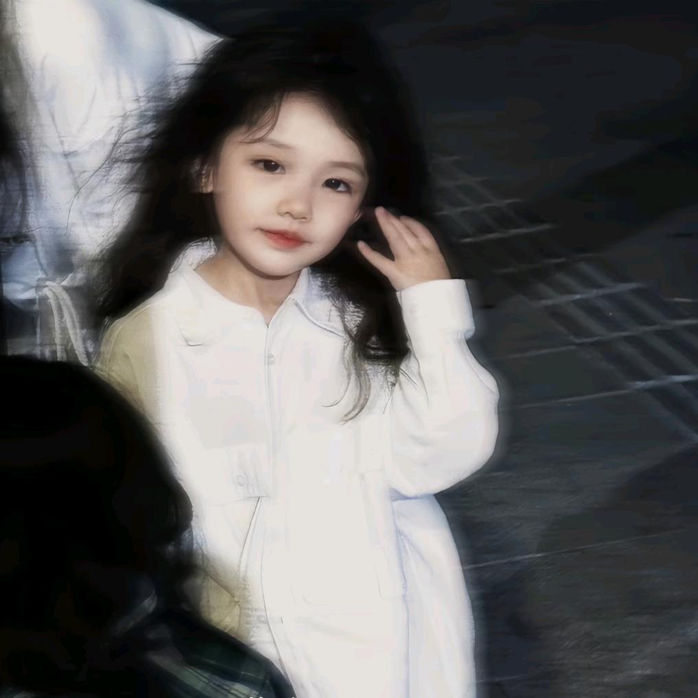 Hhhh小美_