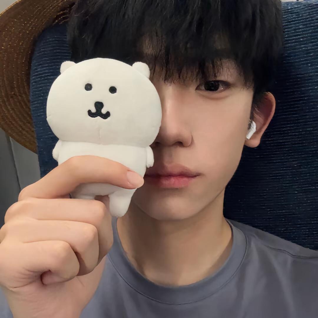发际线男孩.