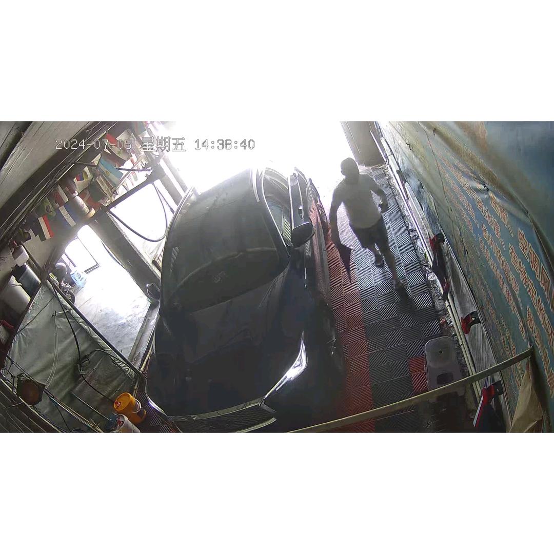 葛布洗车店