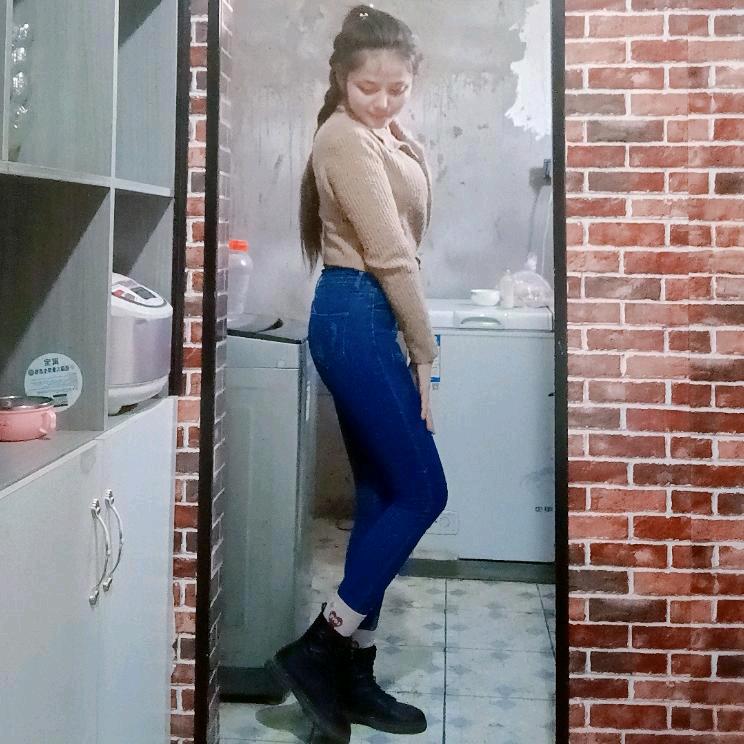 LiLi👧97.12.29