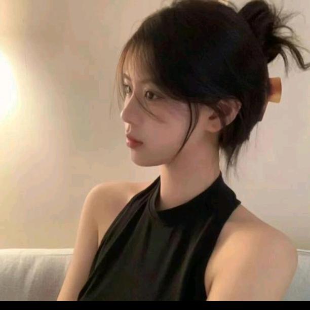 小灯灯吖