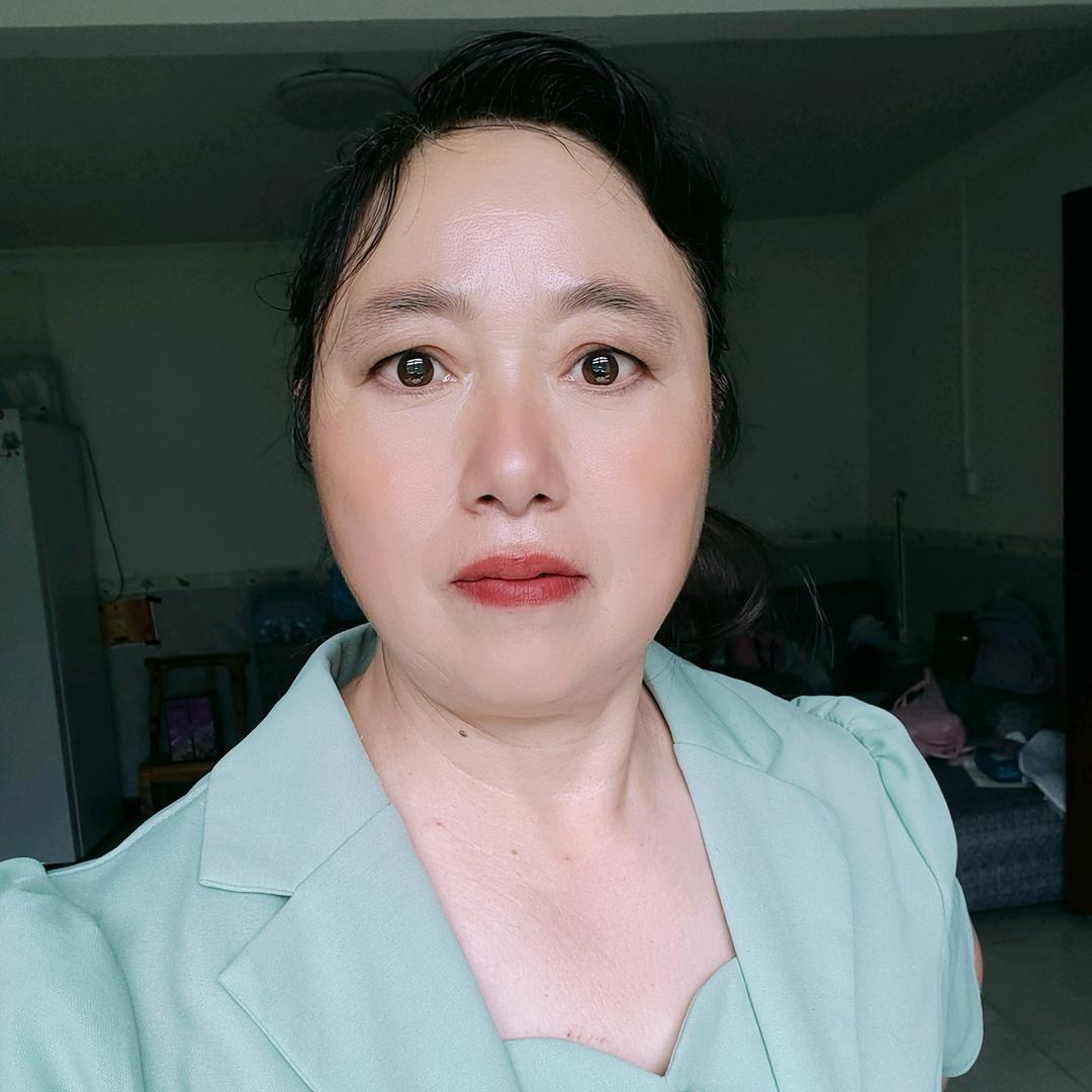 农村姐养猪的有人需要就联系。