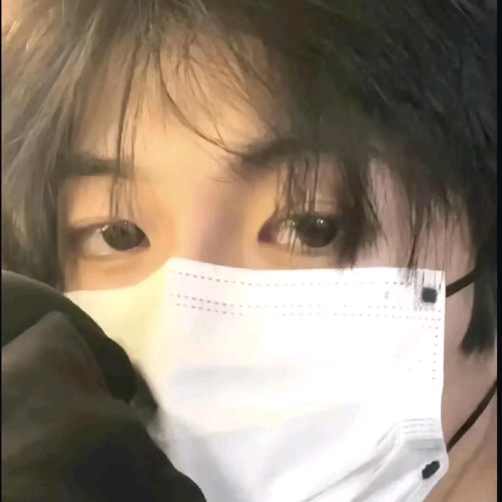 四叶草的小星星😄