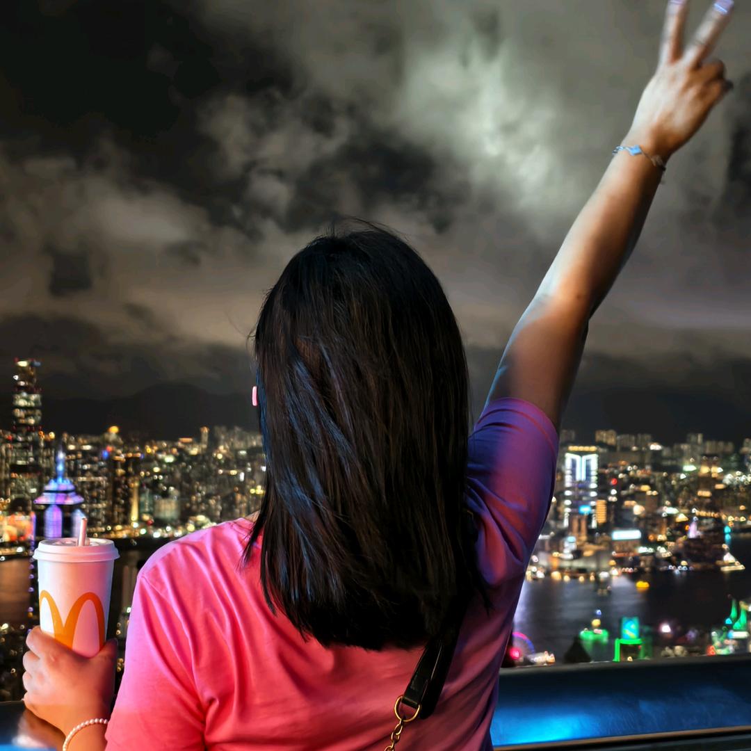 小酒窝小方芳