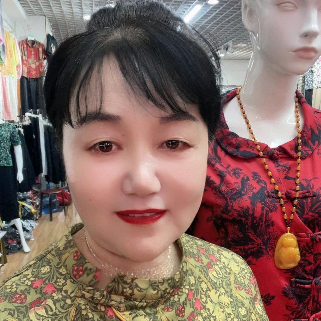 芳姐中老年女装优品店