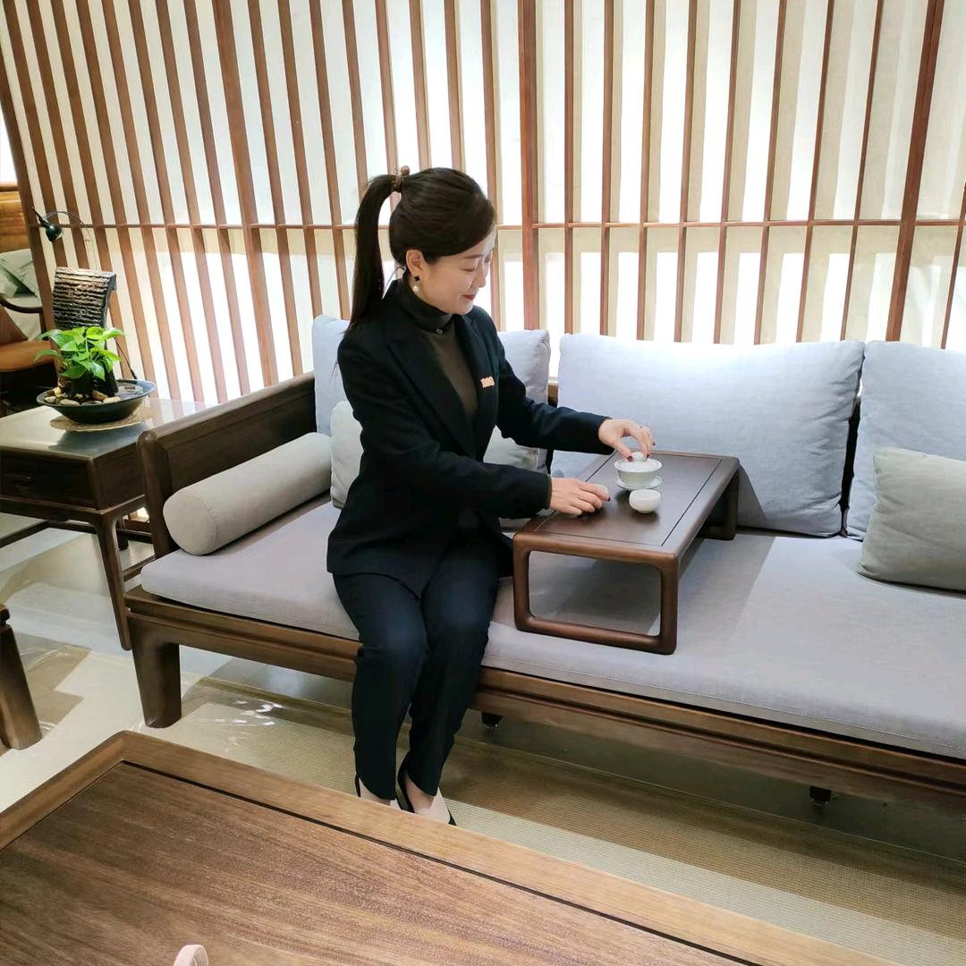 运城东家家具小小姐