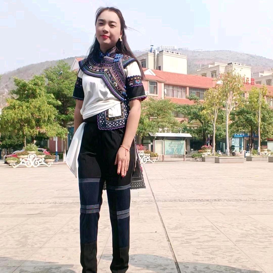 卸了妆💝的女人