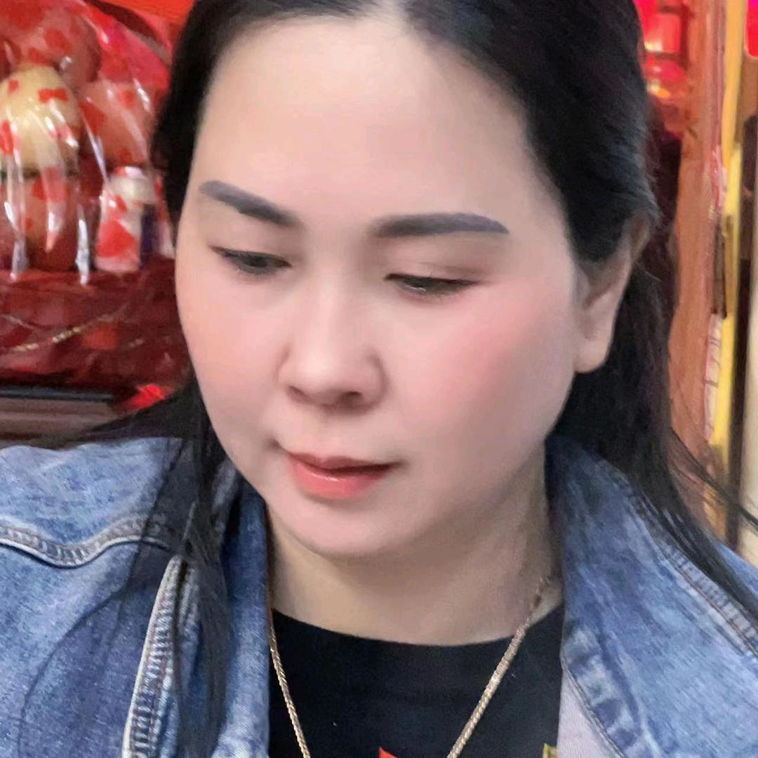 在惠阳区卖家具的娜姐