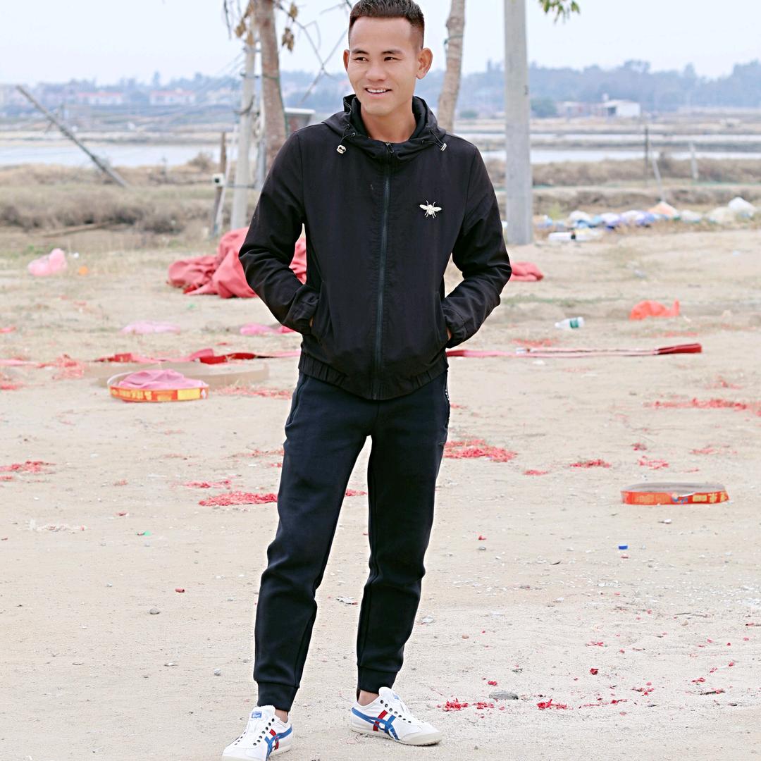 村晓三爷