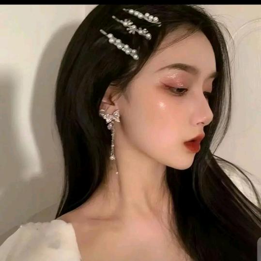 妮妮梨吖