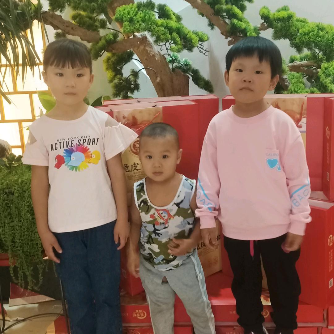 用户7206099989718邹家三宝贝