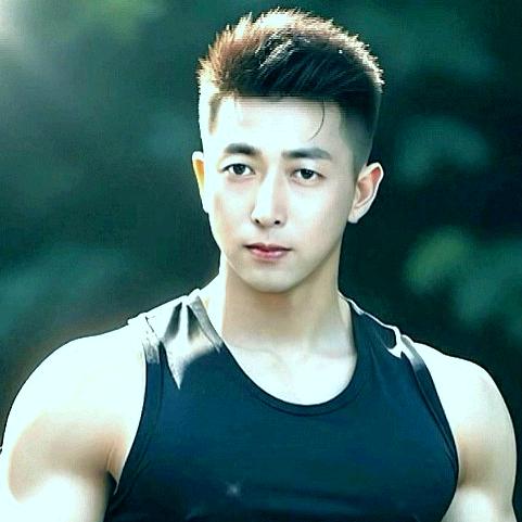 自由翱翔🌈18