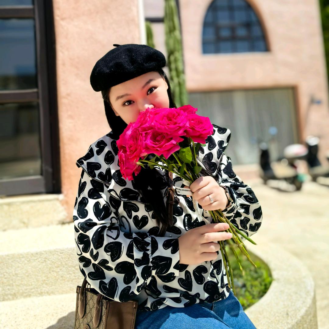 小神猪超爱kitty