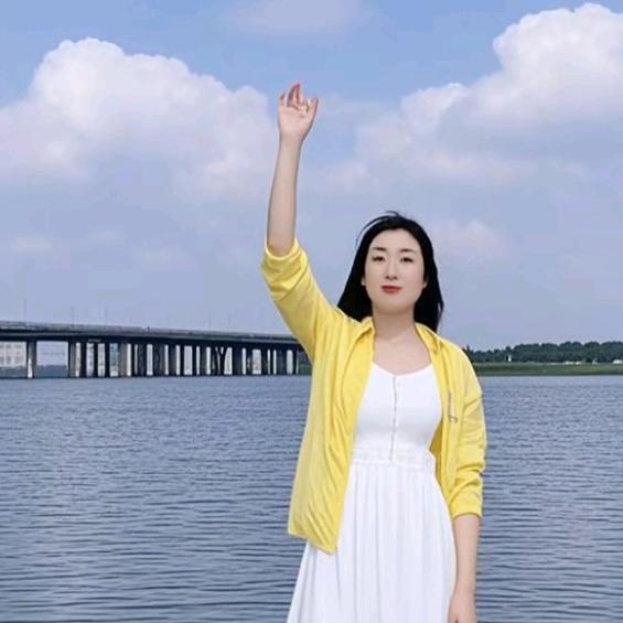 汐颜月