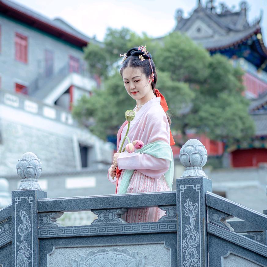 微姐这么大你都看不见