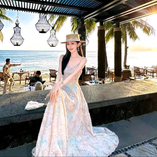 余潇潇私服穿搭