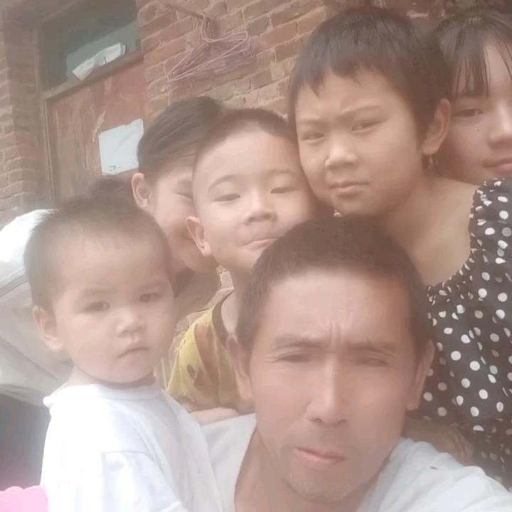 缺了一只眼睛还是吃亏