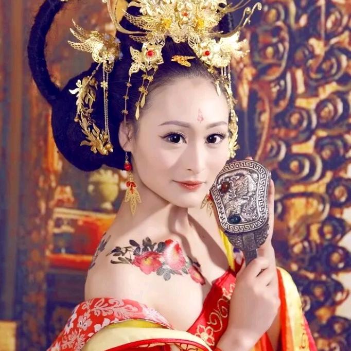 杨了二怔
