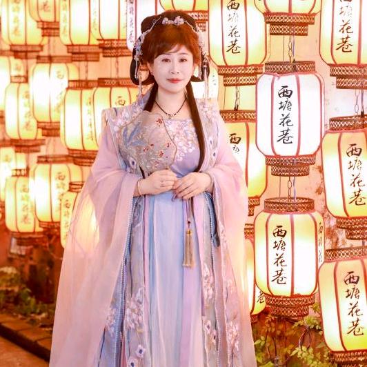 吴美英