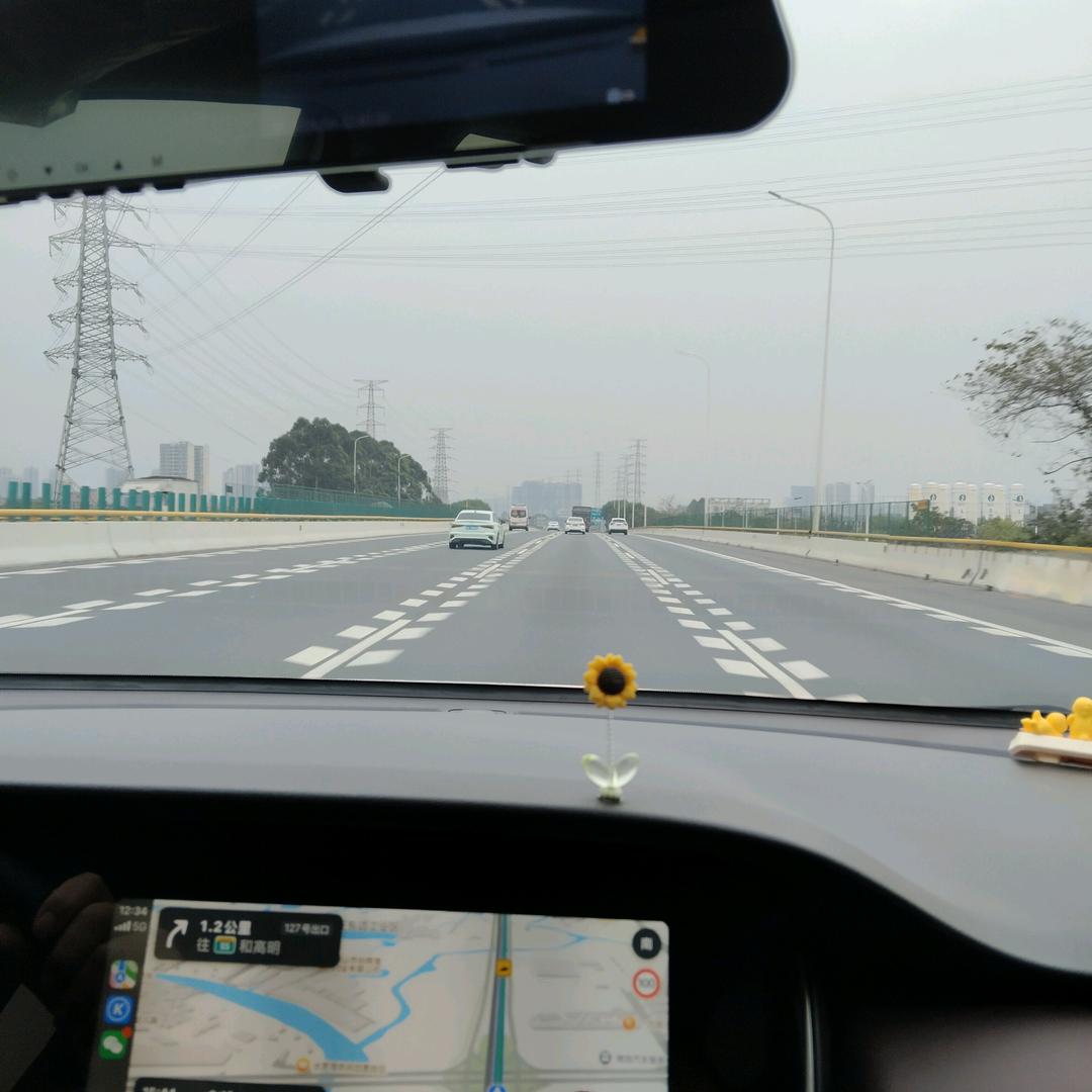 小张，室内贴砖