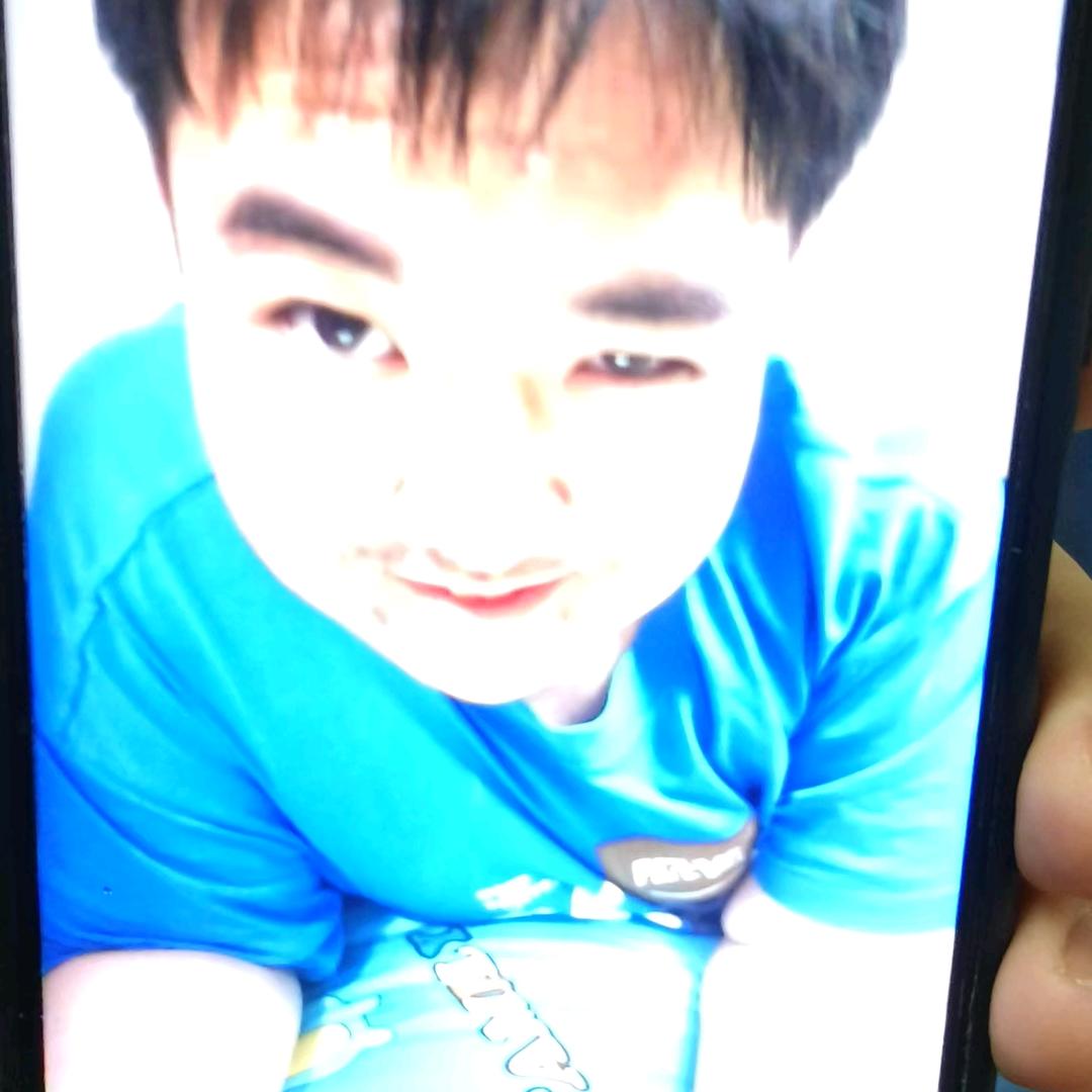 梁峰源爱玩火影忍者