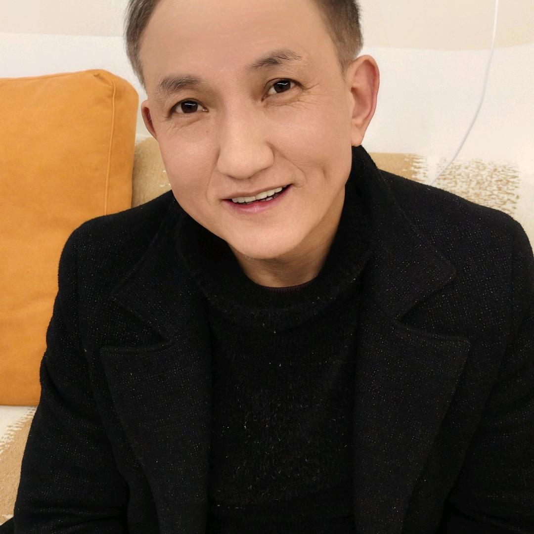择日哥（每晚8：10首播）